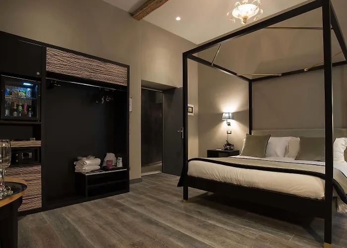 Colonna Suite Del Corso 4*